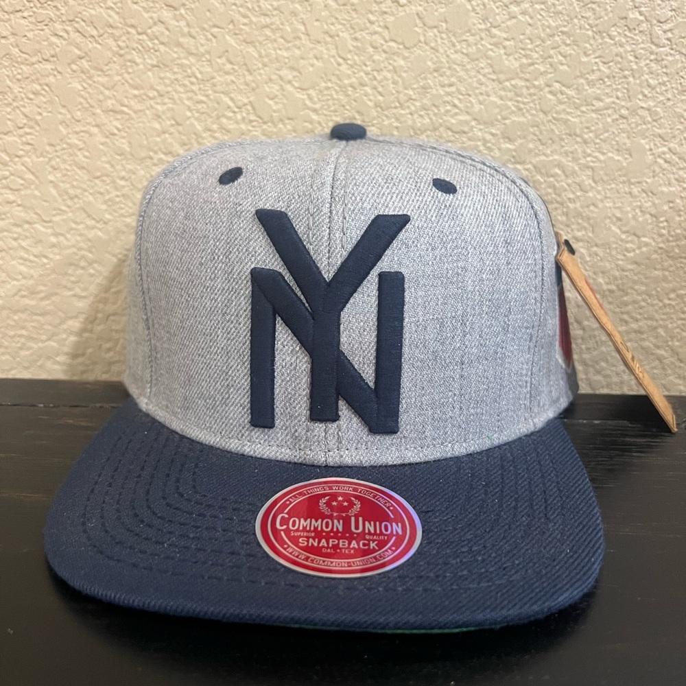 New York Black Yankees SNAPBACK HAT/CAP BY COMMON UNION, Gray/Blue Color - NEW